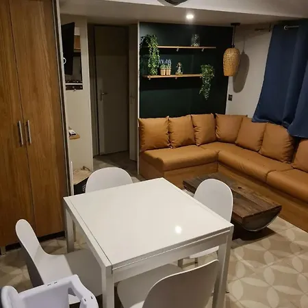 Camping Mar Estang 캠프장 카네트