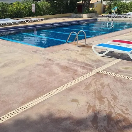 אתר קמפינג Camping Mar Estang